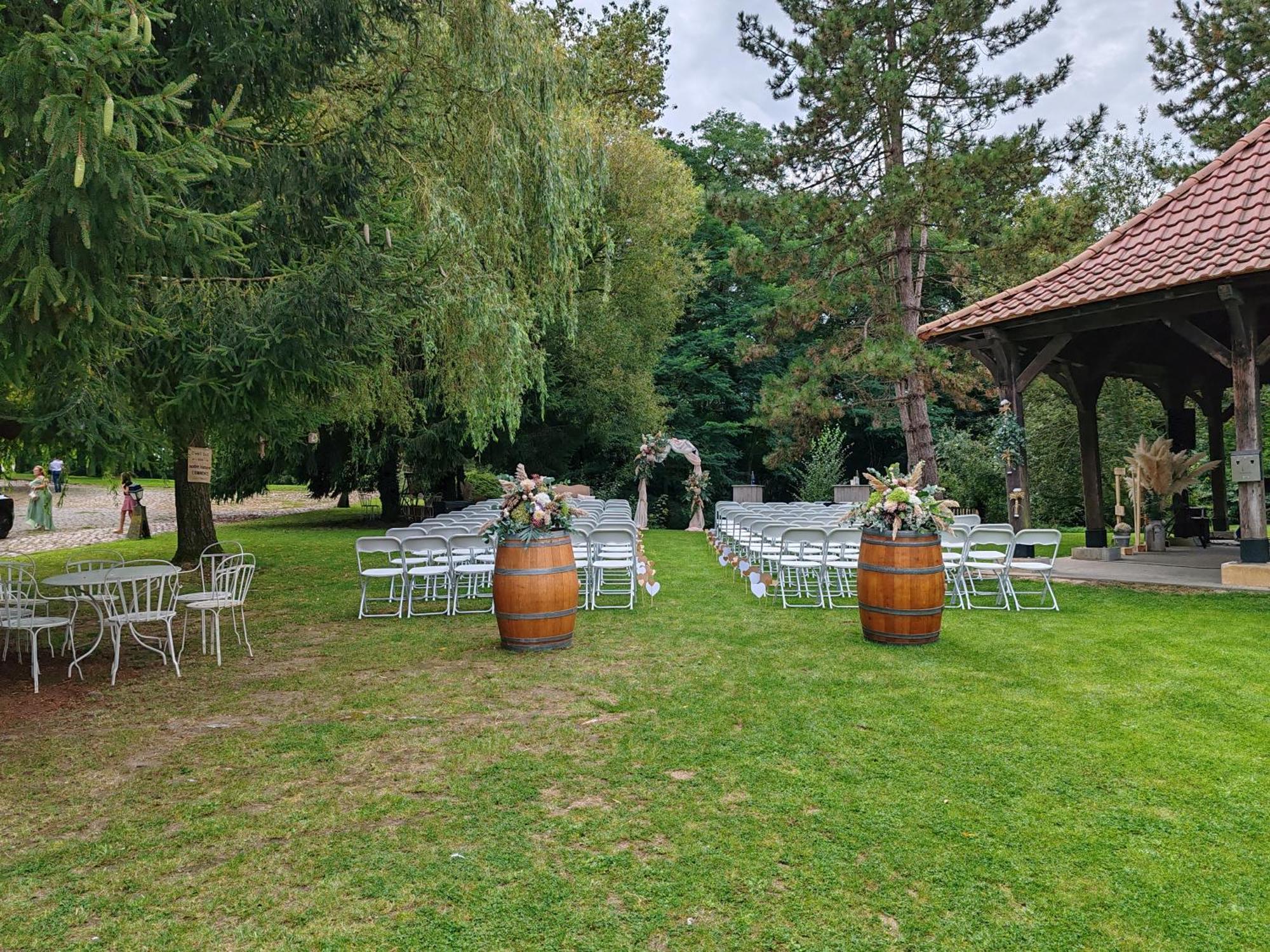 Logis-Hotel-Restaurant La Gentilhommiere Artres Dış mekan fotoğraf
