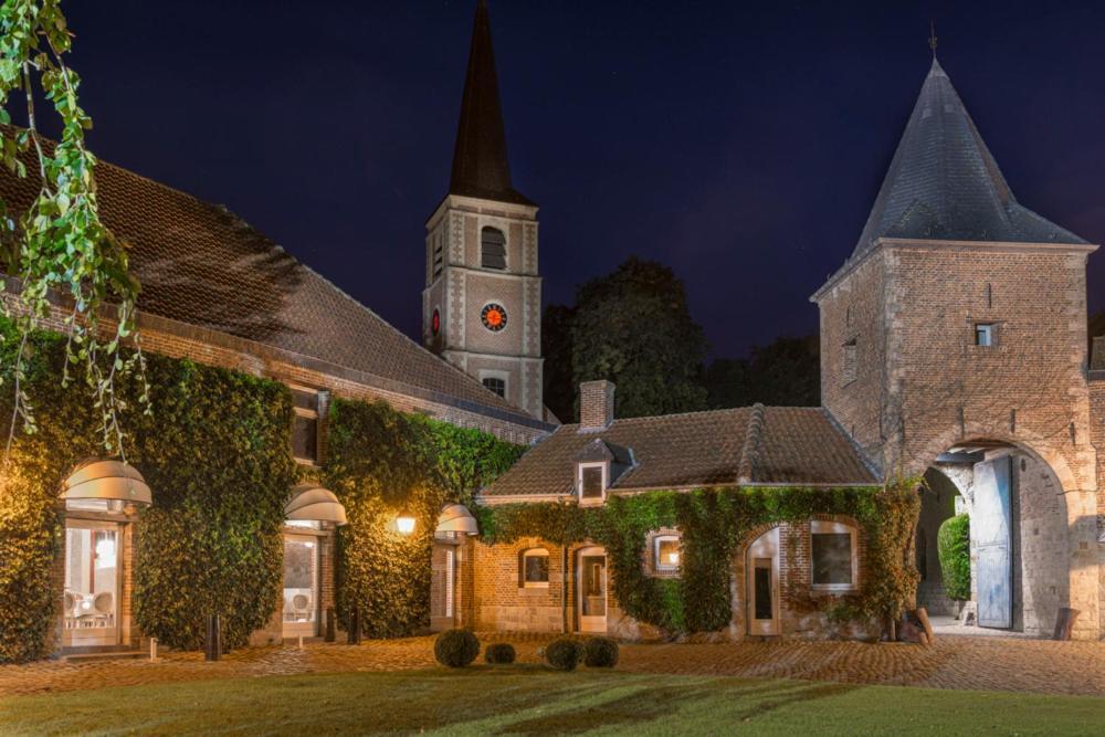 Logis-Hotel-Restaurant La Gentilhommiere Artres Dış mekan fotoğraf